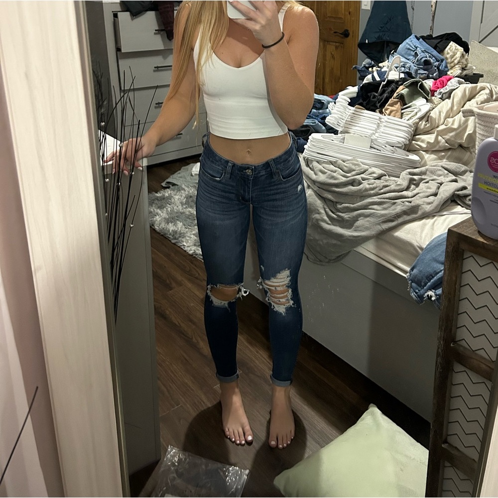 American eagle ripped jeans